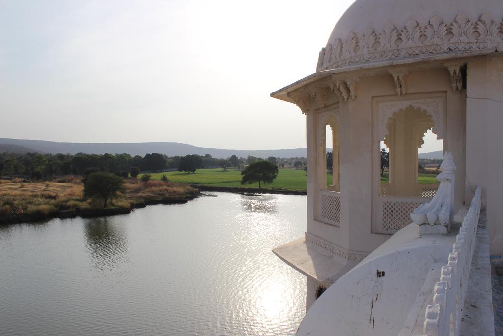 Juesta Lake Nahargarh Palace, Chittorgarh Pārsoli Exteriör bild