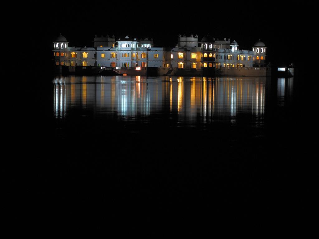 Juesta Lake Nahargarh Palace, Chittorgarh Pārsoli Exteriör bild